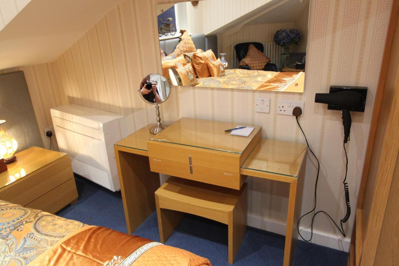 Tower Guest House York Bagian luar foto