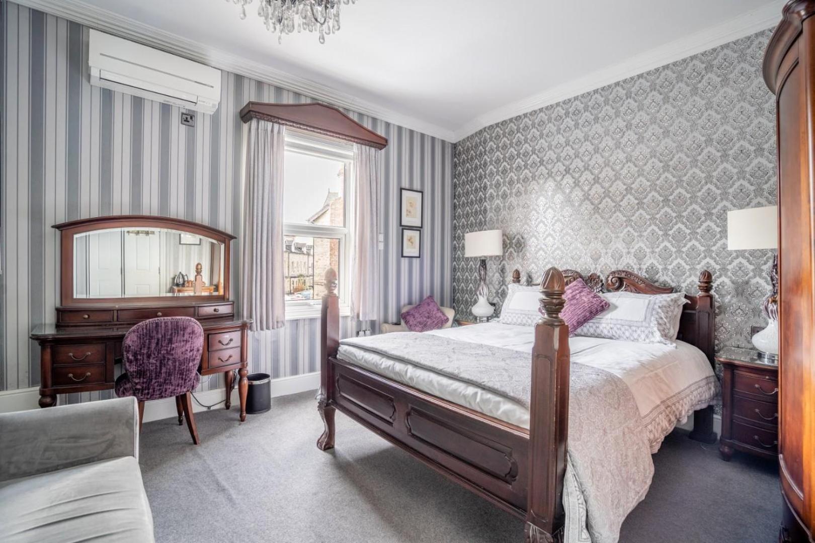 Tower Guest House York Bagian luar foto